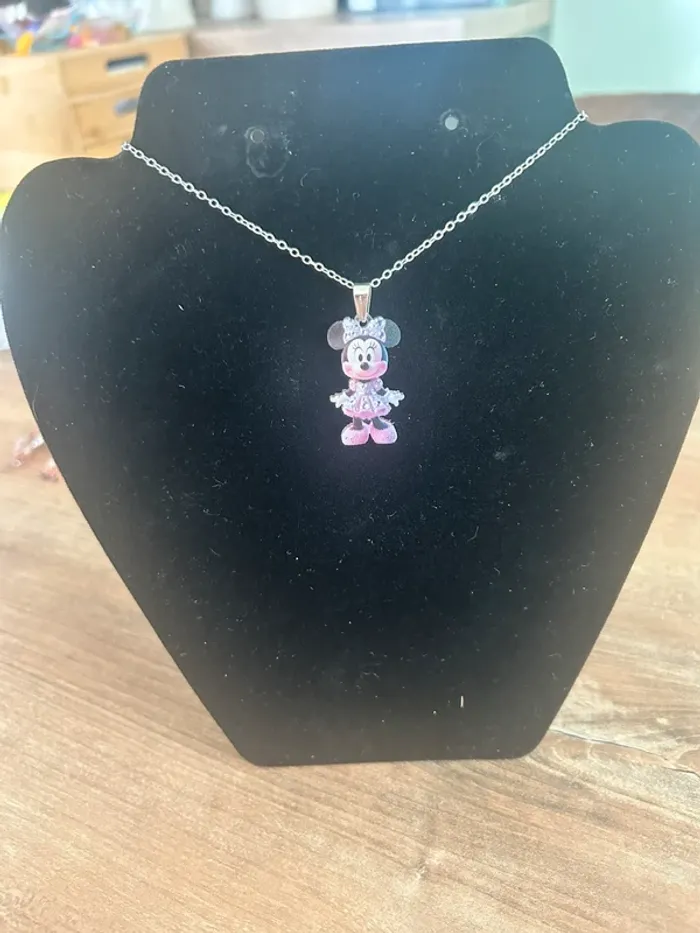 Collier Minnie neuf