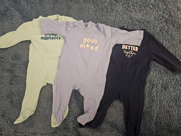 Lot de pyjamas bébé 1mois/54-56cm - photo numéro 2