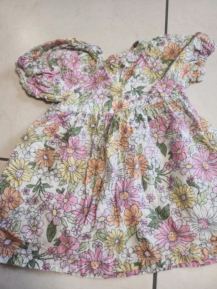 Robe zara fleuris - photo numéro 2