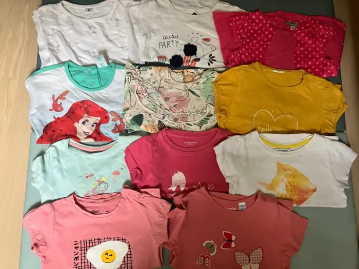 Lot de 11 tee-shirts MC taille 24 mois