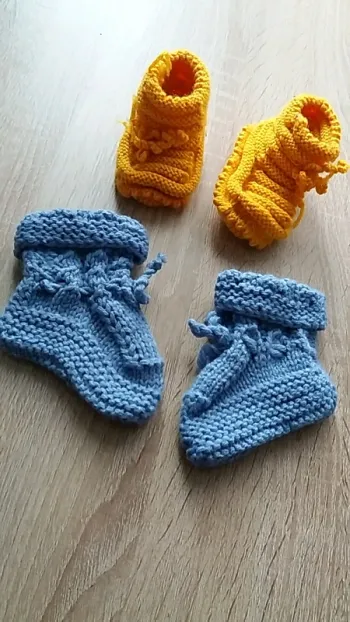 Chaussons tricotés à la main naissance