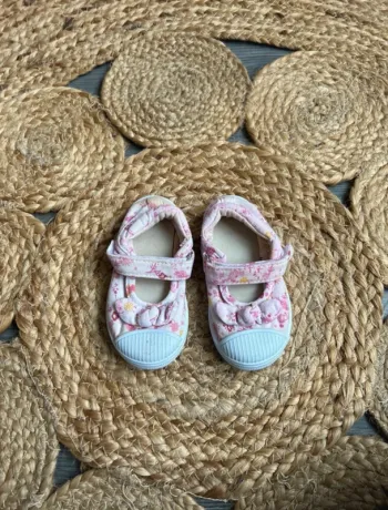 Chaussures d’été taille 20