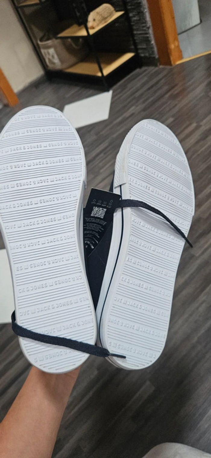 Chaussures neuve - photo numéro 4