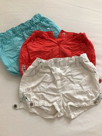 Lot de 3 petits shorts fille 18 Mois