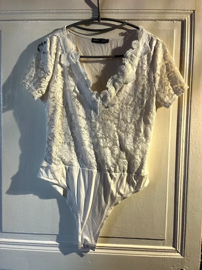 Body blanc dentelle shein taille L
