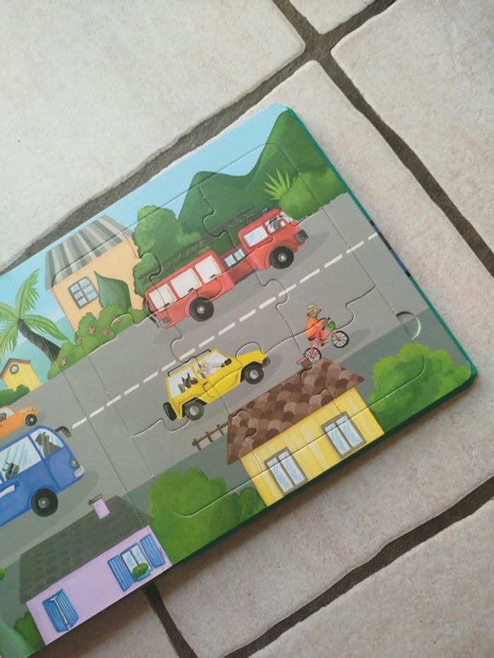 P'tit loup découvre les véhicules livre puzzle - photo numéro 5