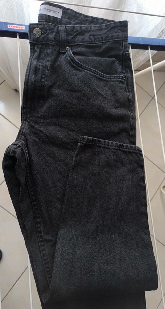 Jean noir Bershka 44