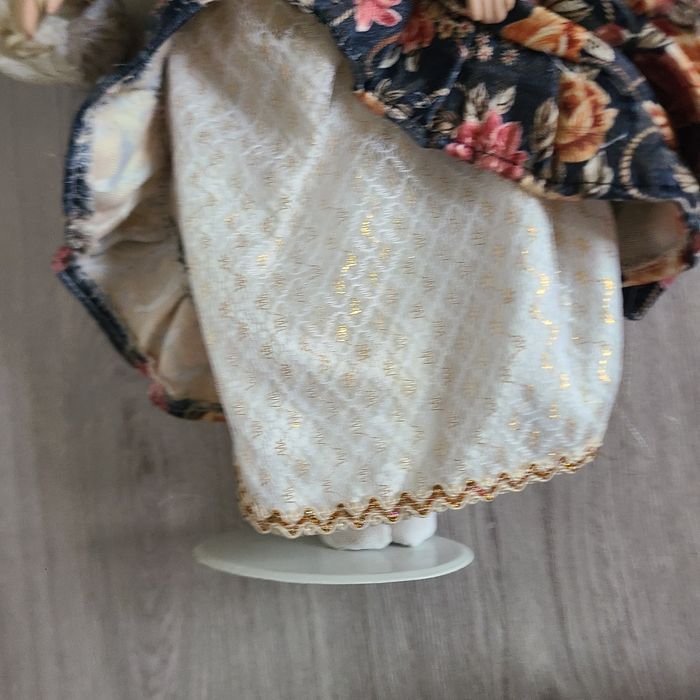 Poupée porcelaine - photo numéro 6