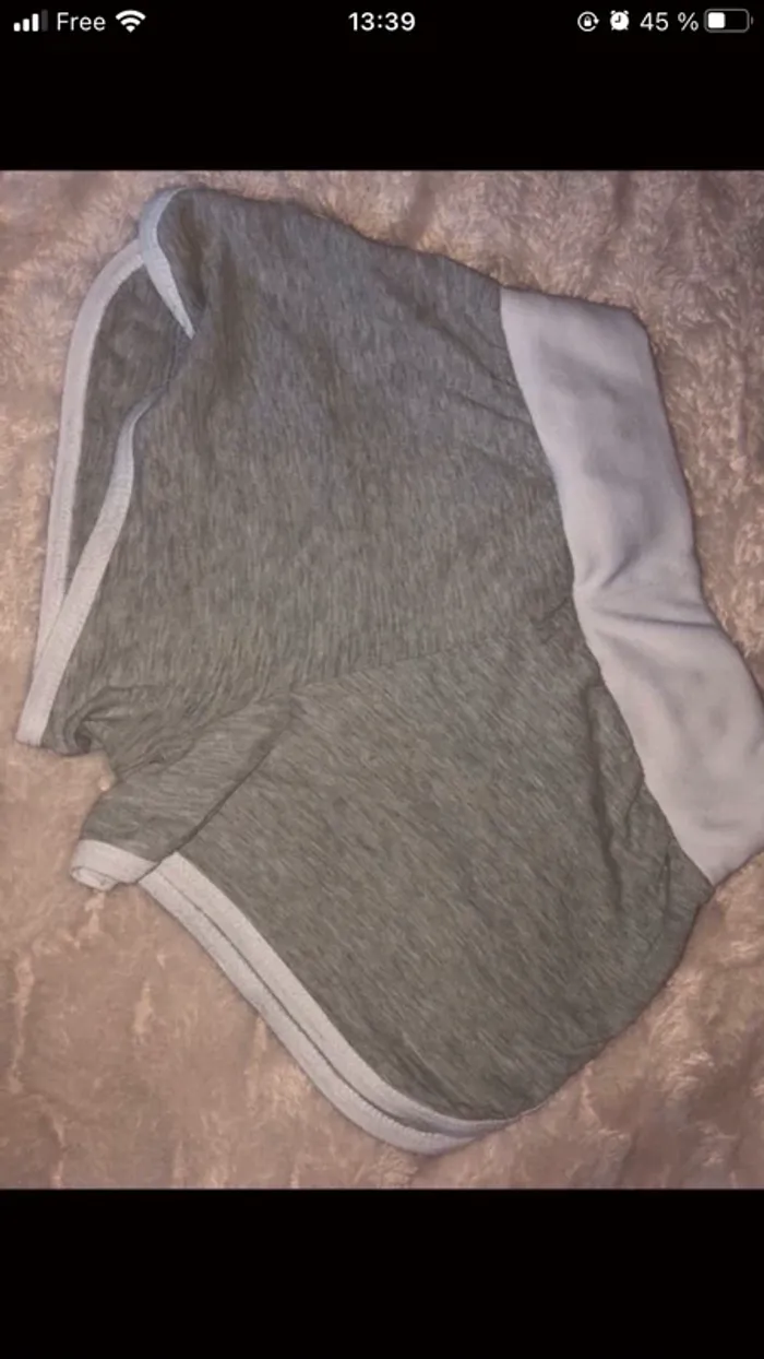 short gris et blanc sport ou pyjama - photo numéro 3