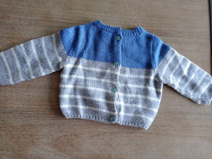 Pull ou gilet à rayures - photo numéro 2