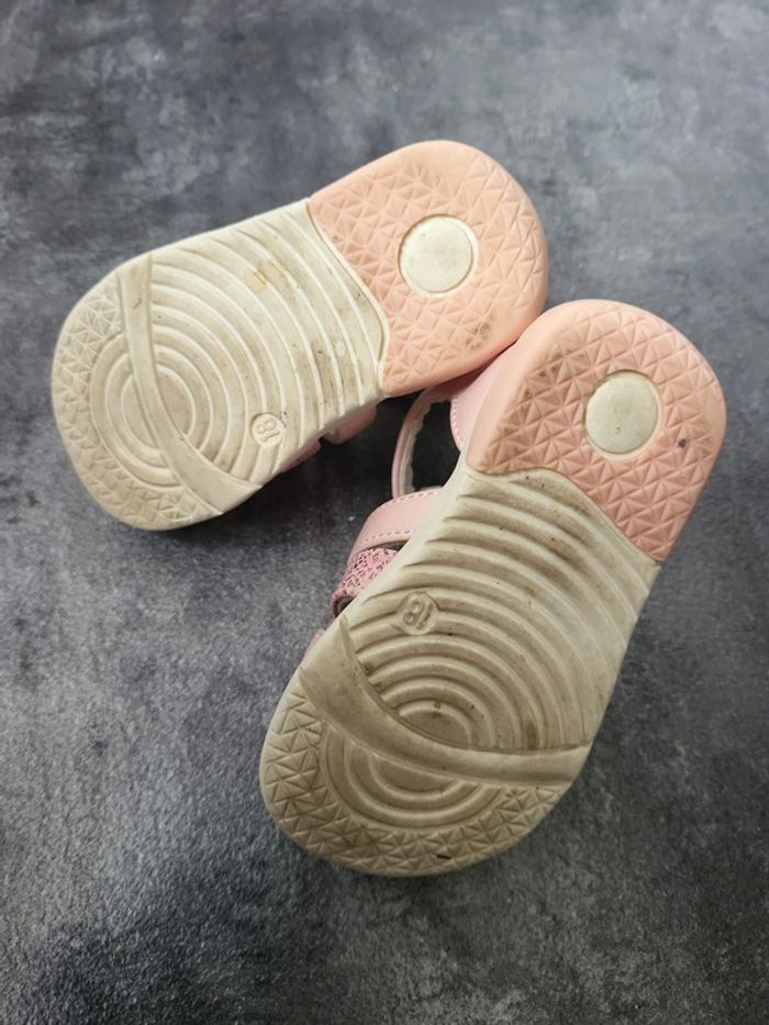 Sandales bébé fille 18 très bon état - photo numéro 6