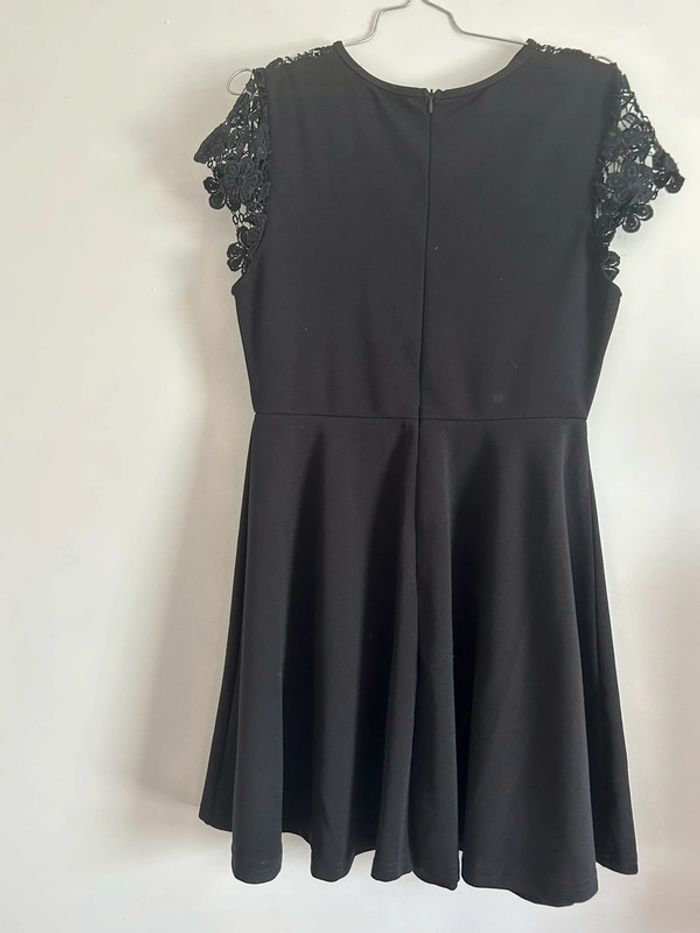 Robe patineuse dentelle - photo numéro 4