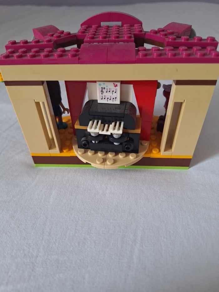Lego friends 41334 la scène de spectacle d Andrea - photo numéro 3