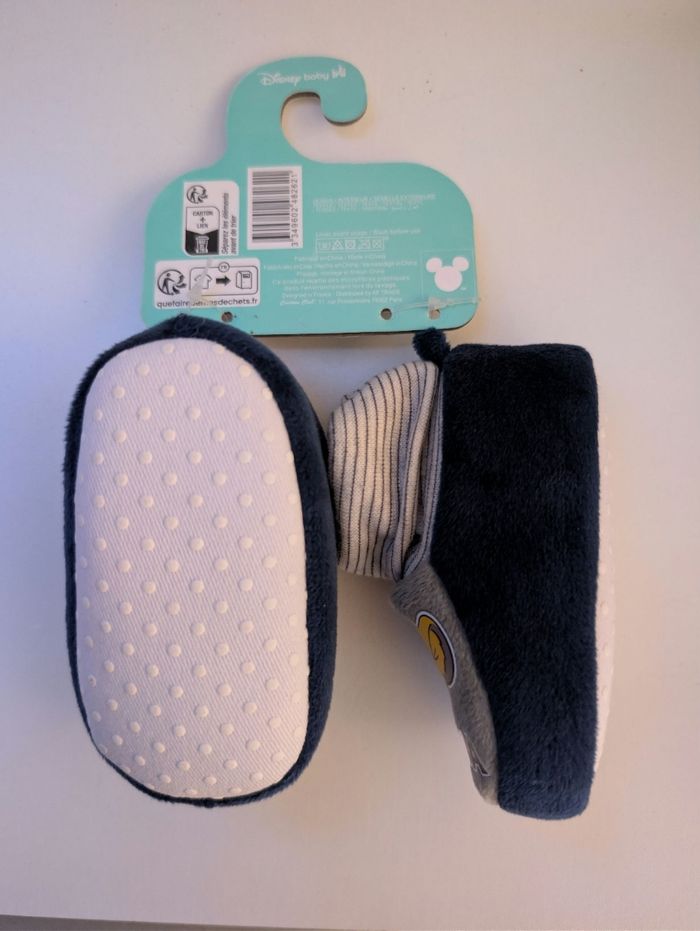 Chaussons Simba Disney 0-6 mois (pointure 17/18) - photo numéro 2