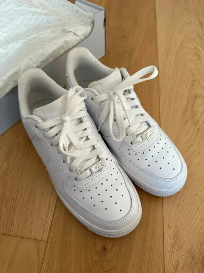 Nike Air Force 1 blanches – Taille 40 - photo numéro 8