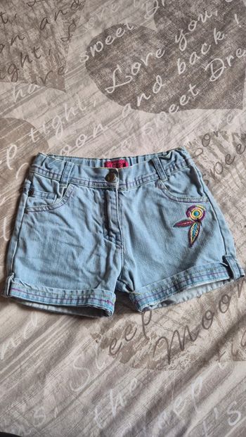 Short 4 ans