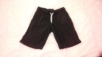 Short  gris  en coton T7/8A