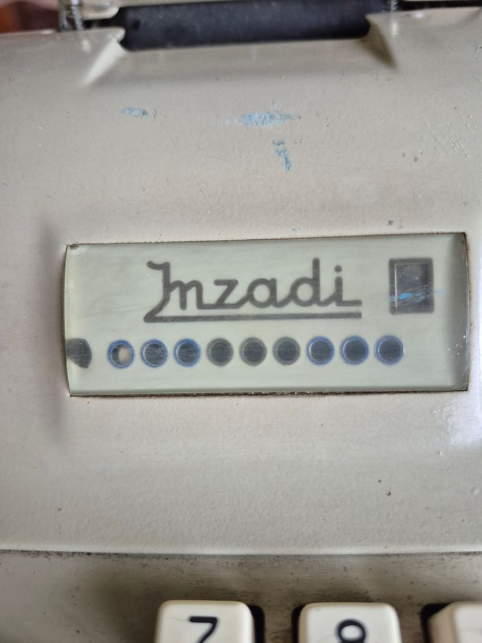 Ancienne Machine à calculer G.Inzadi Bon Etat - photo numéro 7