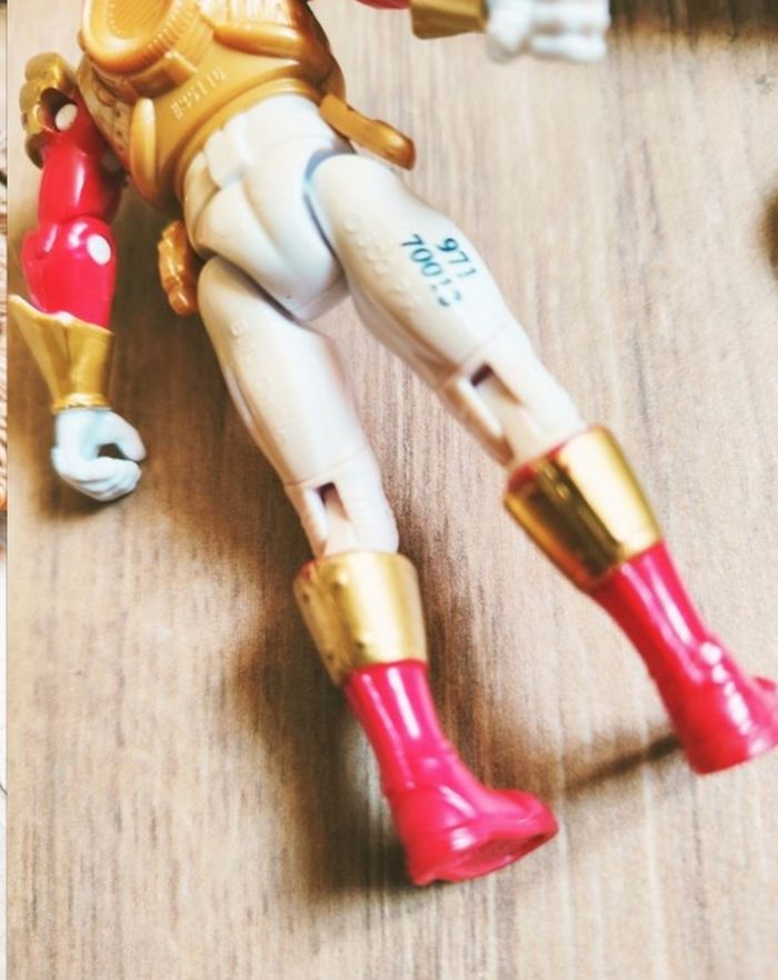 🙅 Power rangers ultra megaforce - Figurine du ranger rouge - marque Bandai - photo numéro 4