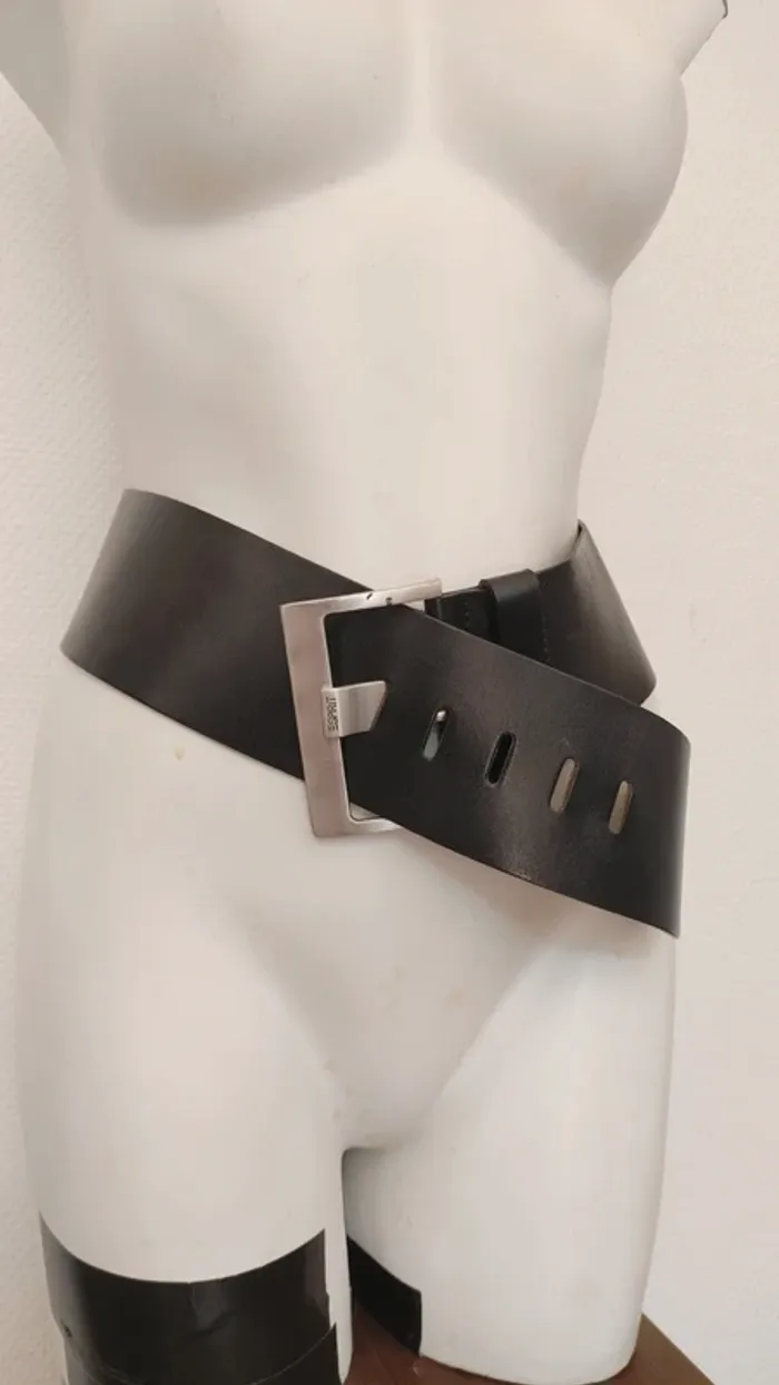 Épaisse large ceinture en cuir vintage noir