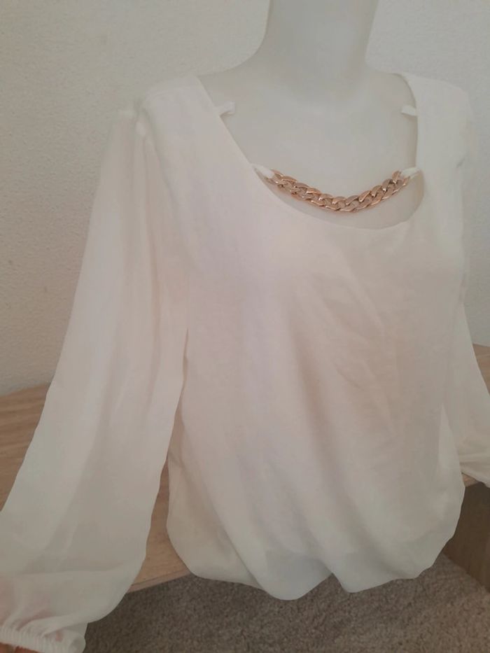 Blouse manches longues 💫Col avec chaîne 💫Taille 40💫 - photo numéro 2