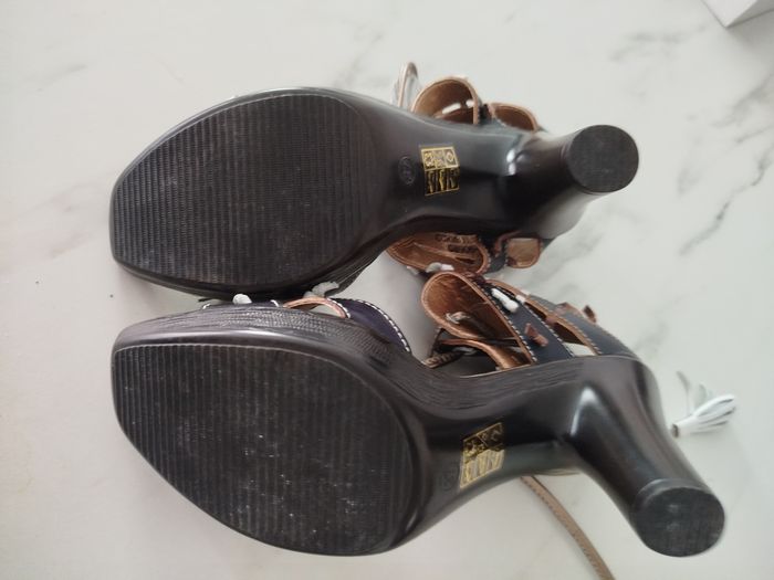 Chaussure laura vita. Taille 37 - photo numéro 4