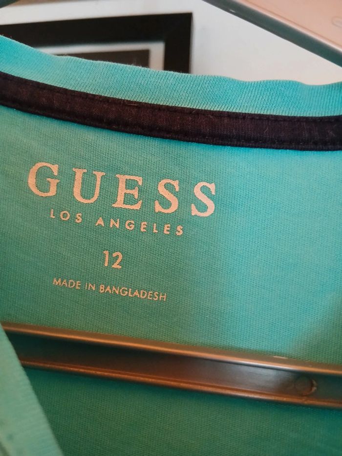 T-shirt guess taille 12 ans - photo numéro 3