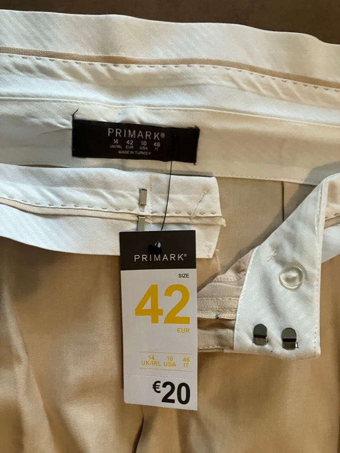 Pantalon neuf avec étiquette primark taille 42 - photo numéro 2