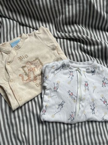 Lot 2 pyjamas