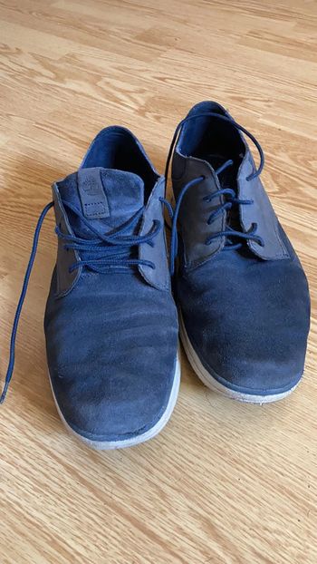 Chaussures timberland petite usure à l avant