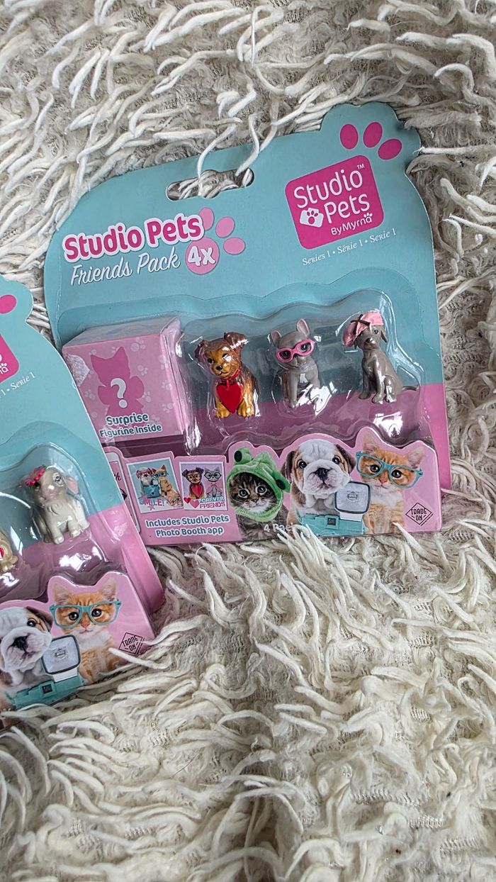 Jouet - figurine chien studio pets pack x4 ( lot de 2 ) - photo numéro 3