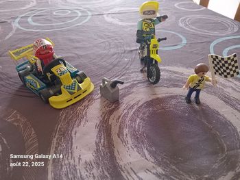 Voiture de course playmobil