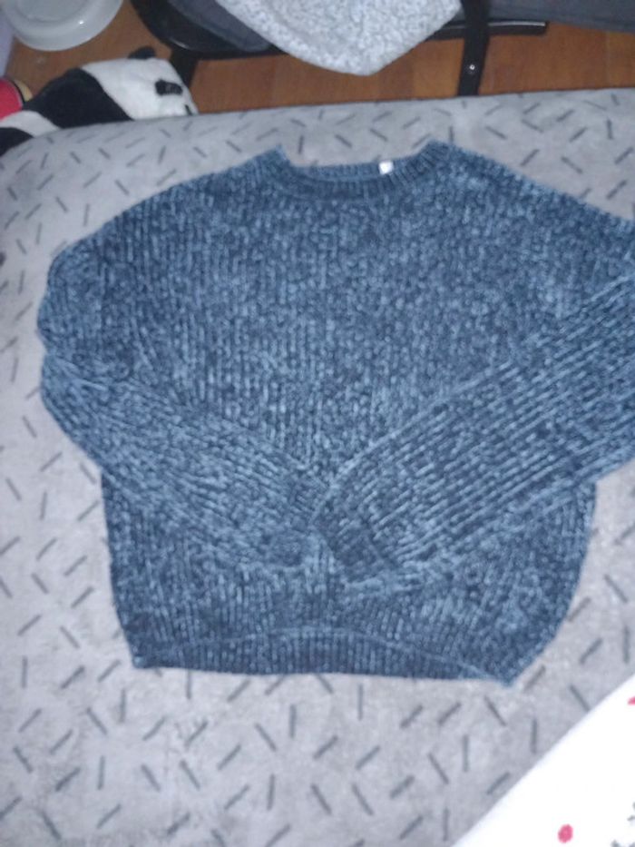 Pull taille 146/152cm c&a - photo numéro 1