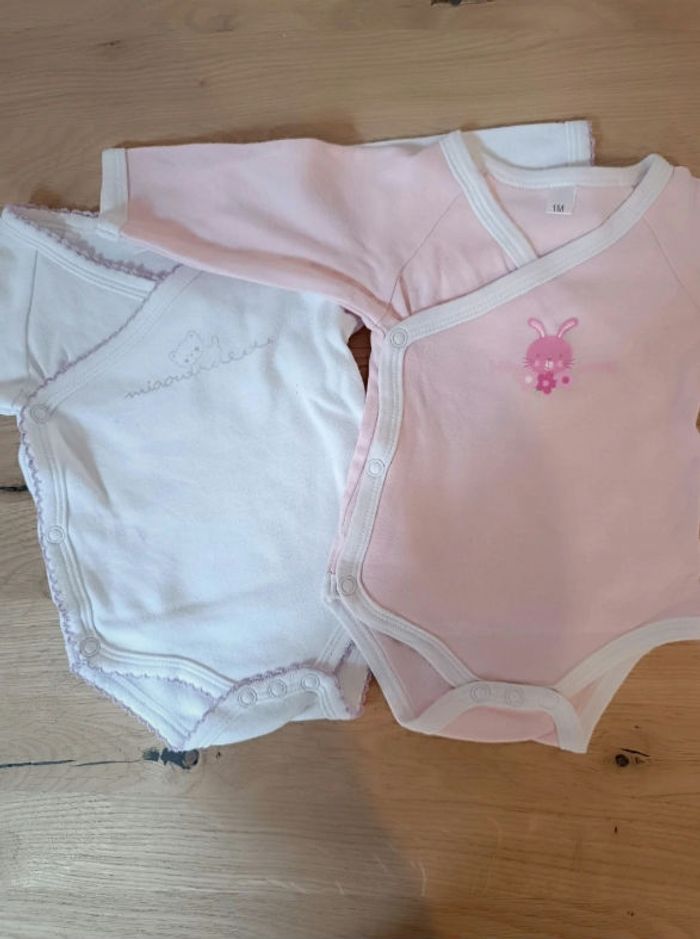 Lot Bodies fille 1 mois - photo numéro 2