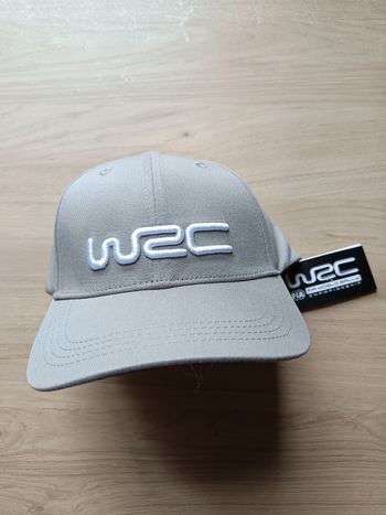 Casquette WRC (FIA)  
Gris et Bleu 
100 % Coton 
Taille unique
