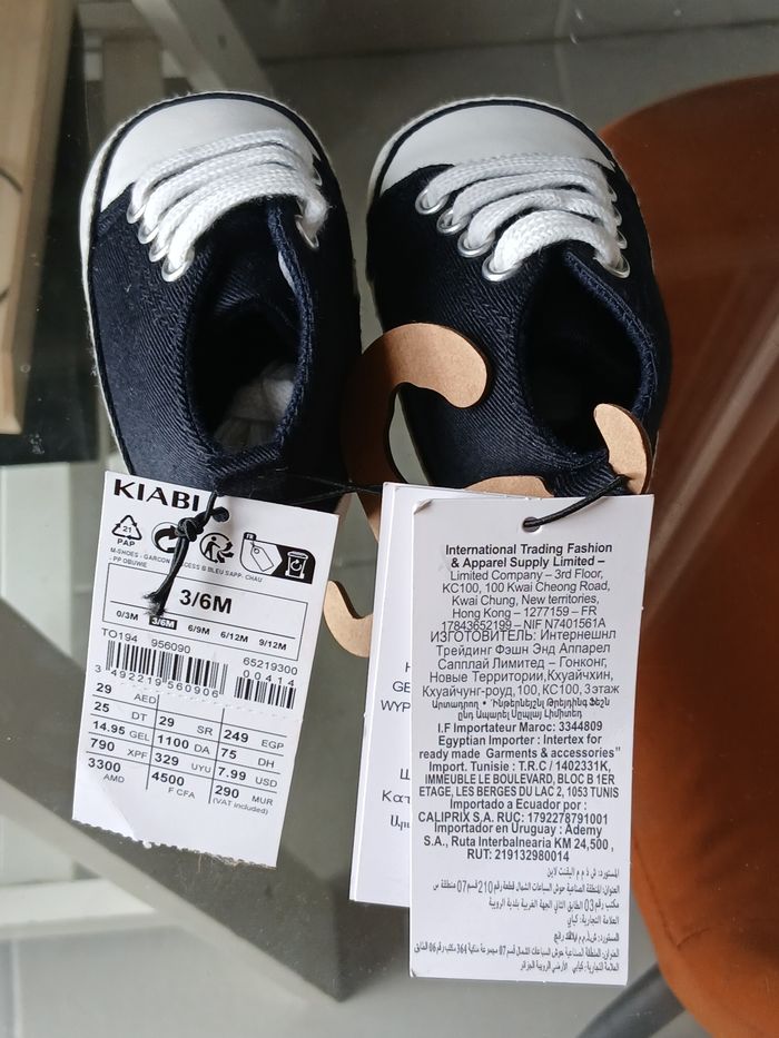 Lot Chaussures bébé 3/6 mois - photo numéro 2