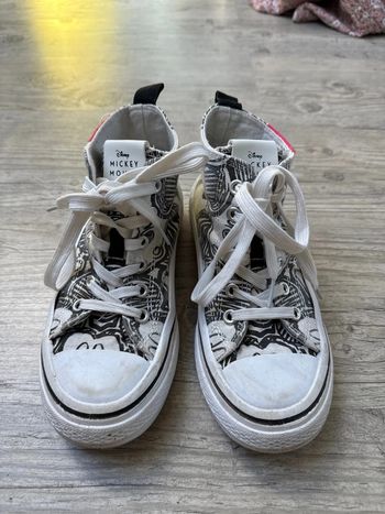 Chaussures mixtes Mickey Mouse 34 TBE