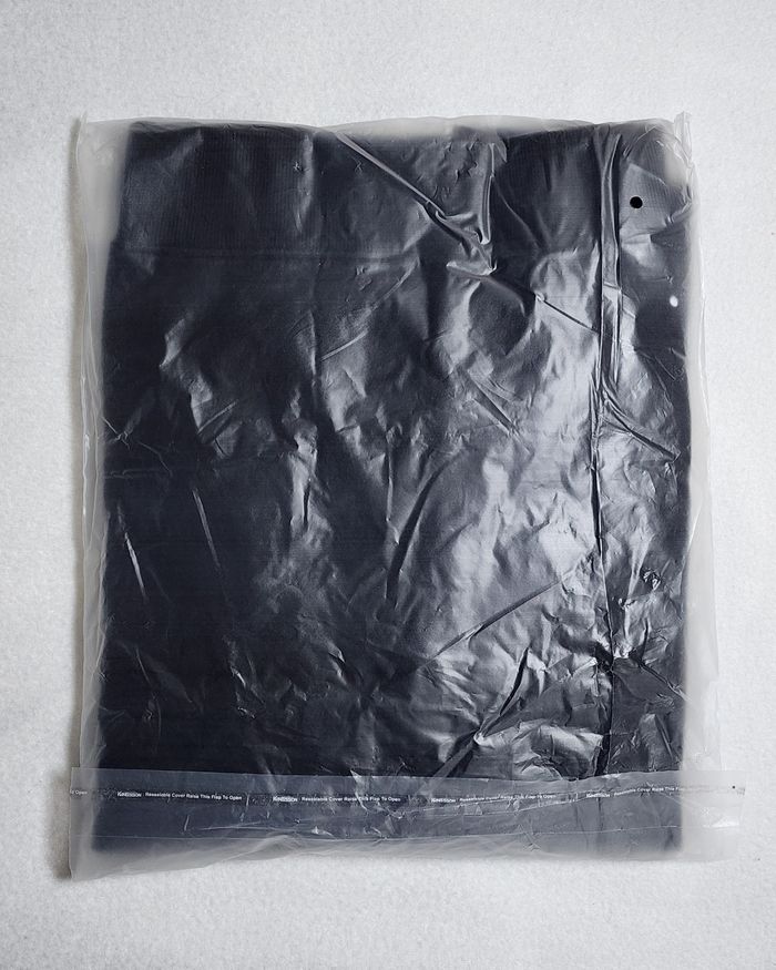 I sell new Porsche boss pull size XL - photo numéro 2