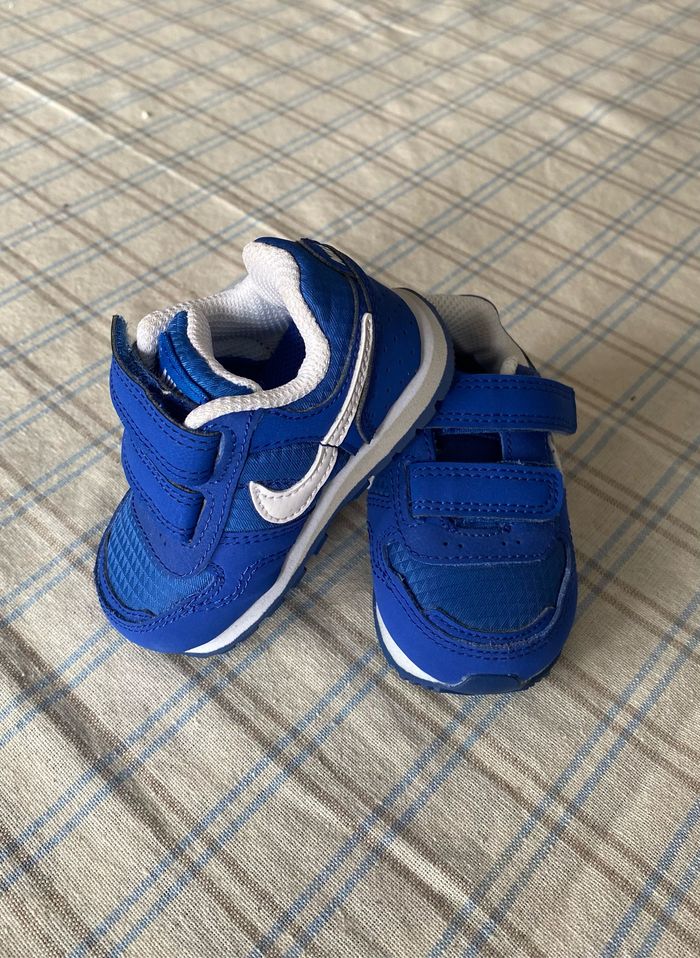 Baskets neuves Nike bleu bébé