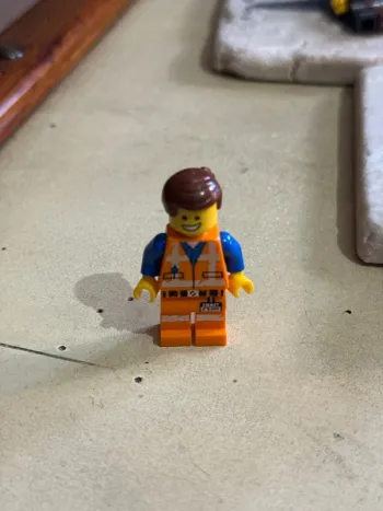 Figurine Lego Emmet, jamais joué ou exposé