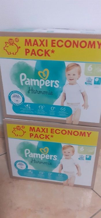 124 couches Pampers Harmonie Taille 6