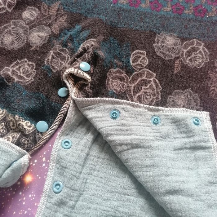 Box enfant des étoiles Turbul'Essence ✨ Salopette et hochet - photo numéro 5