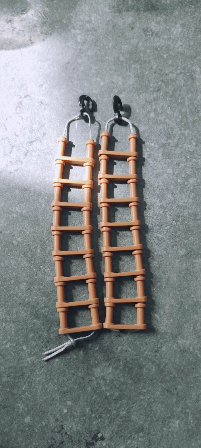 (A16) Playmobil 2 échelles marrons à suspendre - photo numéro 2