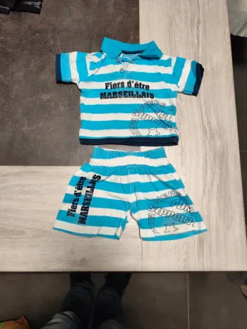 ensemble polo et short enfant Fiers d'être Marseillais foot OM taille 12 mois