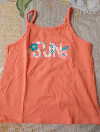 Débardeur fille neuf taille 4 ans (355)