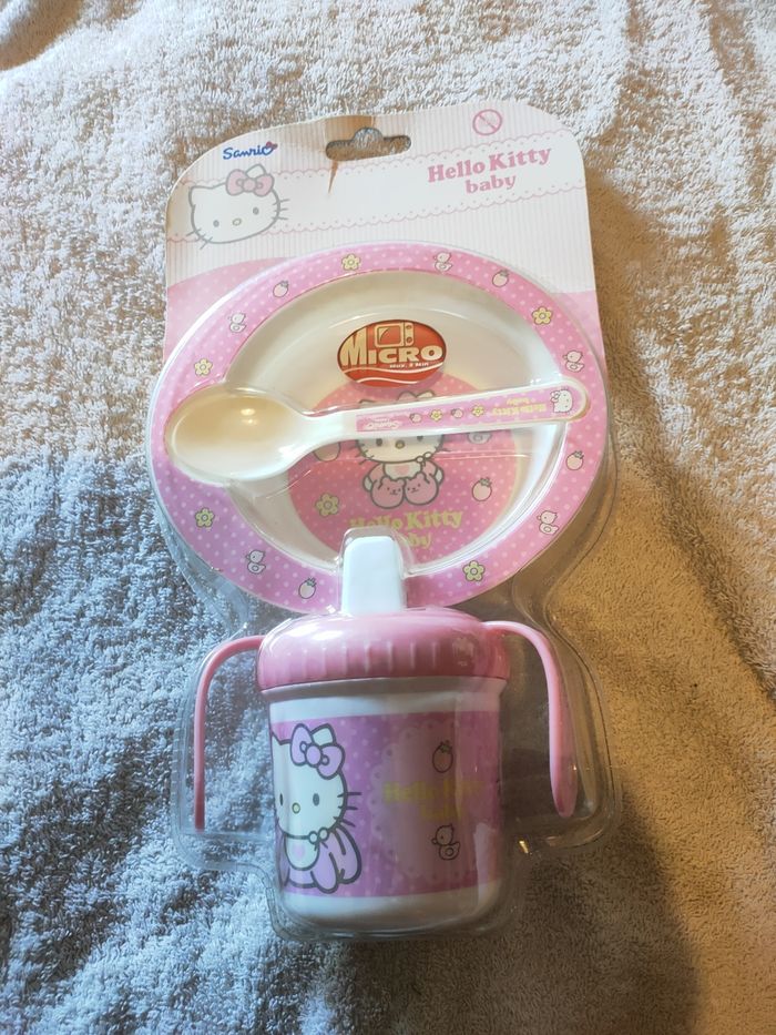 Kit pour bébé hello Kitty