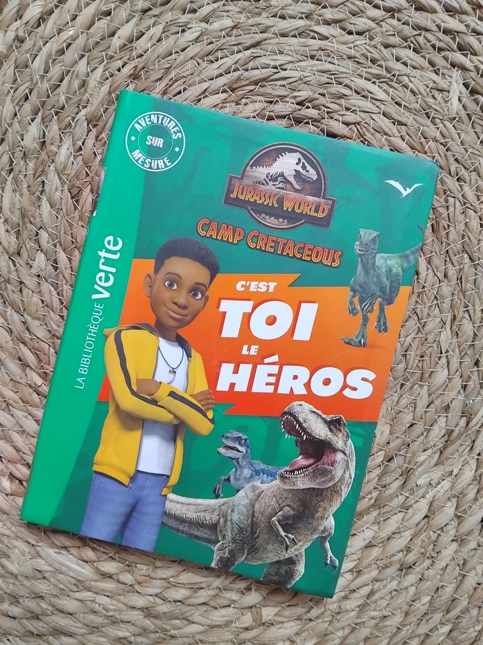 Livre la colo du crétacé, jurassic world, c’est toi le héros