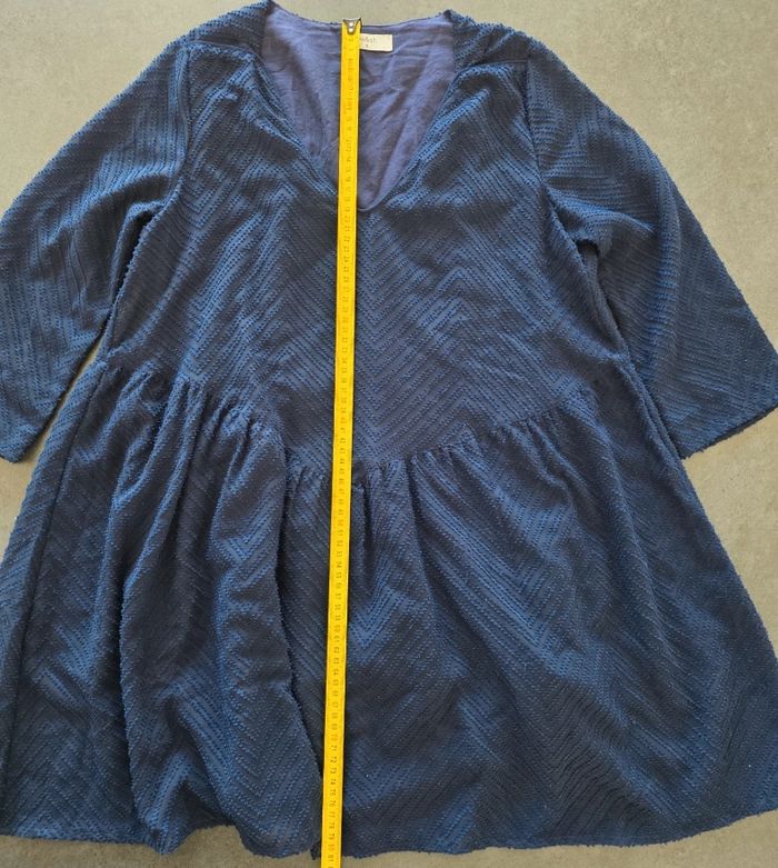 Robe ba&sh bleu marine taille 2 ( M ) en très bonne état - photo numéro 9