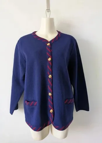 Gilet d'hiver chic vintage boutons dorés - taille 42