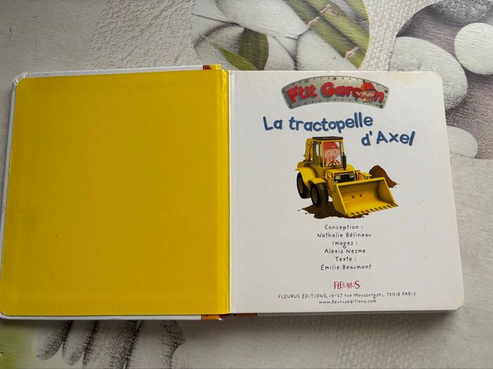 Livre p’tit  garçon 10 - photo numéro 2